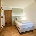 Hochrein Hotel *